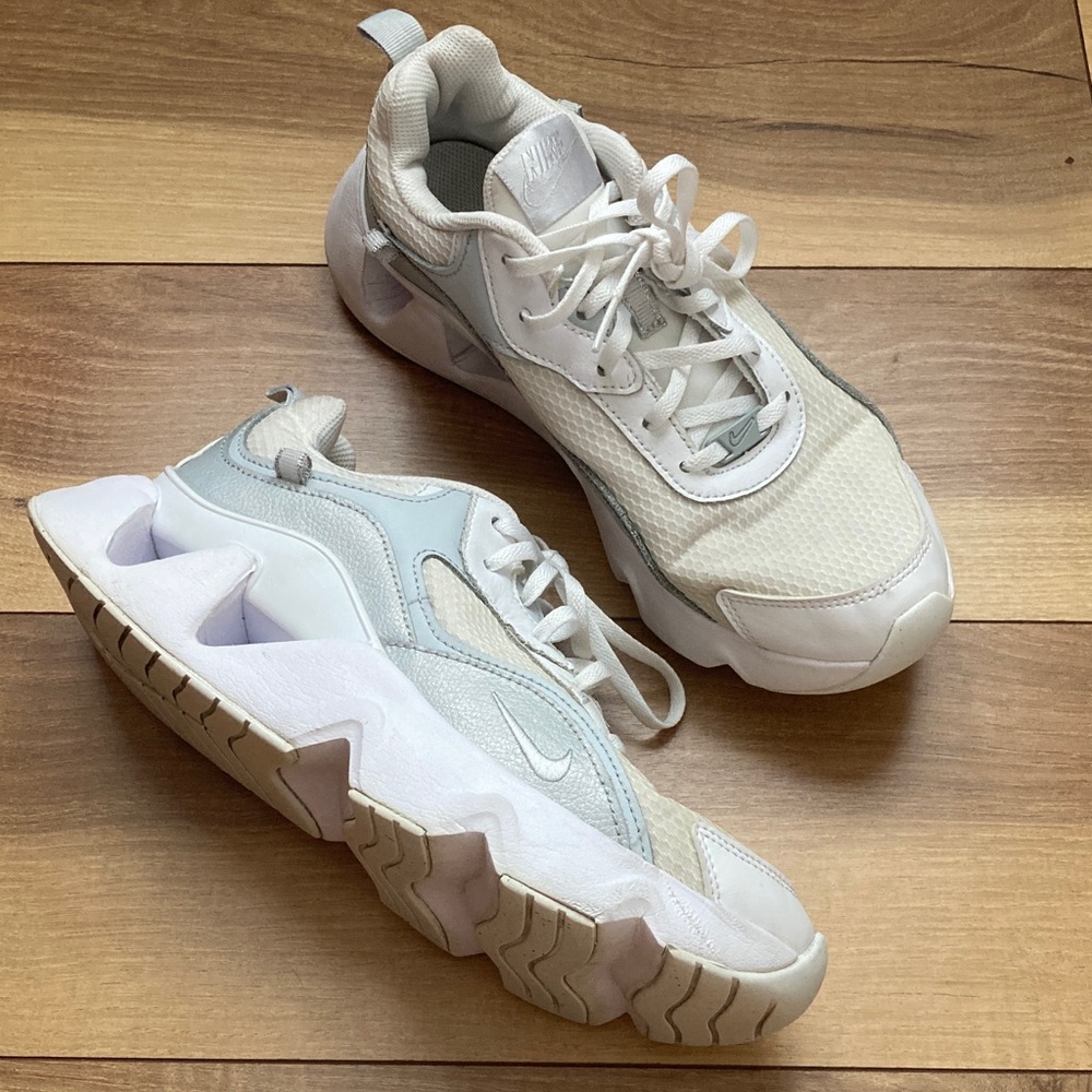 Nike Ryz 365 II Platform Sneakers